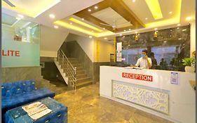 Hotel Gloory Suites Near Delhi Airport